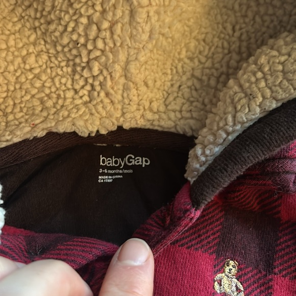 4/$20 Baby Gap Warm Paid Sleeper Onesie Sz 3-6 mth - Picture 3 of 4